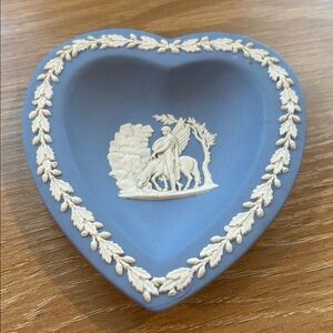 WEDGWOOD Jasperware vintage trinket dish heart shaped small plate blue cream